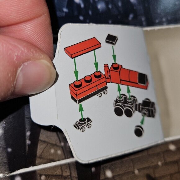 LEGO Harry Potter Advent Calendar 75964 Fireplace Present Hogwarts Express Chess - Picture 12 of 16